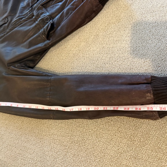 Leather jacket - Picture 6 of 13